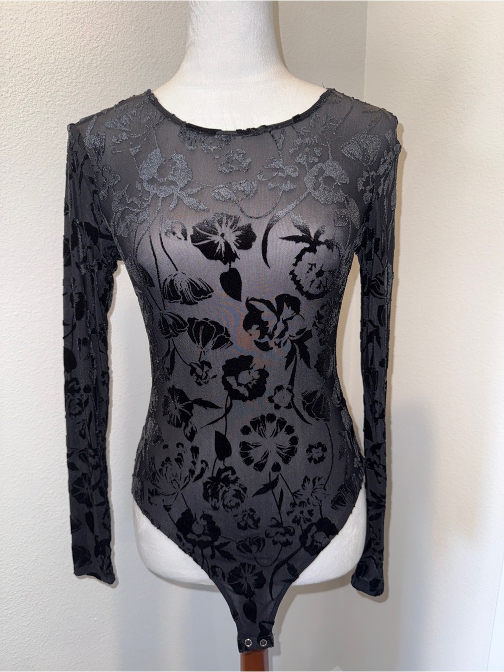 Forever 21 Black Sheer Floral Long-Sleeve Bodysuit Size S